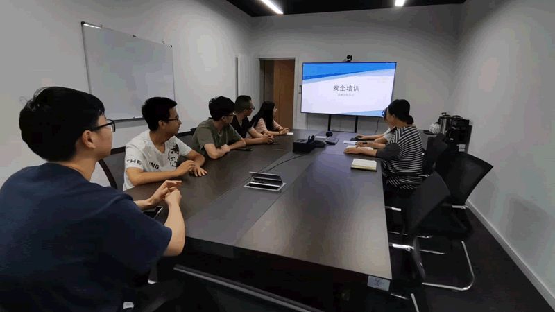 小标题：职业培训项目，选课关键点