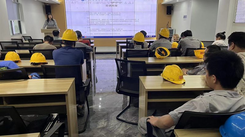 企业管理培训代理加盟：揭秘行业选择与加盟策略**