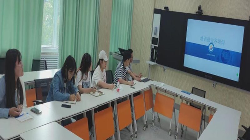 行业背景：心理咨询师需求日益增长，线上培训成趋势