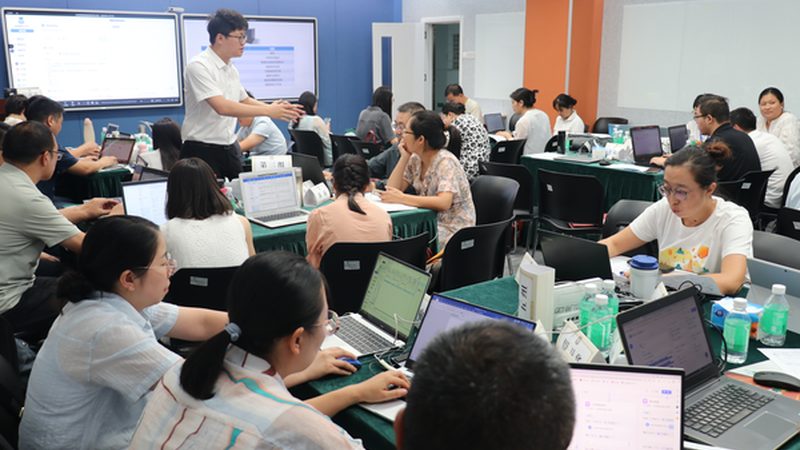 揭秘中小学辅导班加盟费构成与影响因素